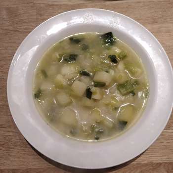 Potatis- och purjolökssoppa